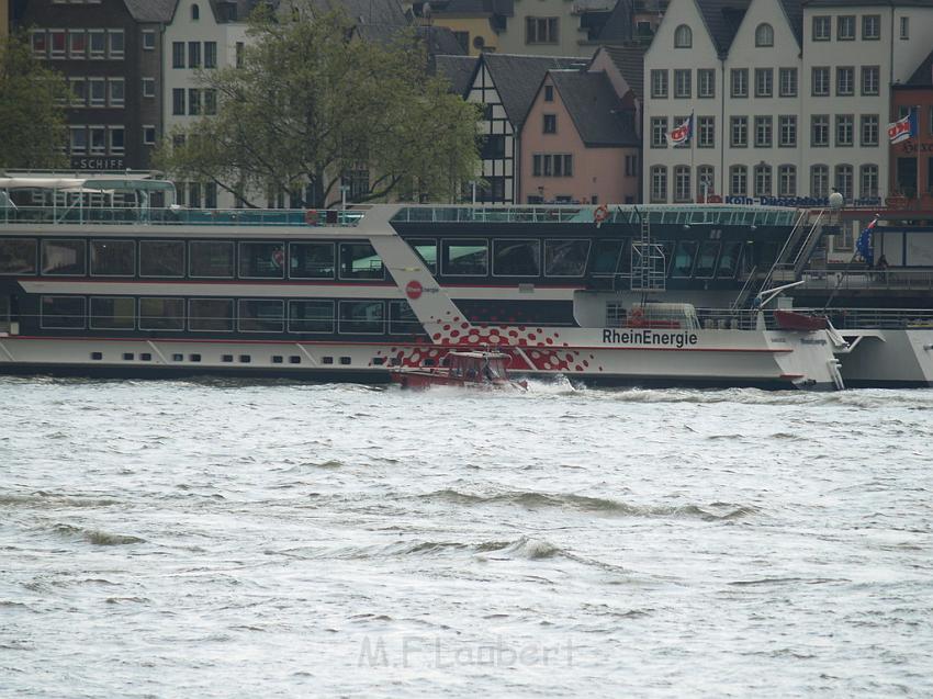 Uebungsfahrt Loeschboot und Ursula P92.JPG